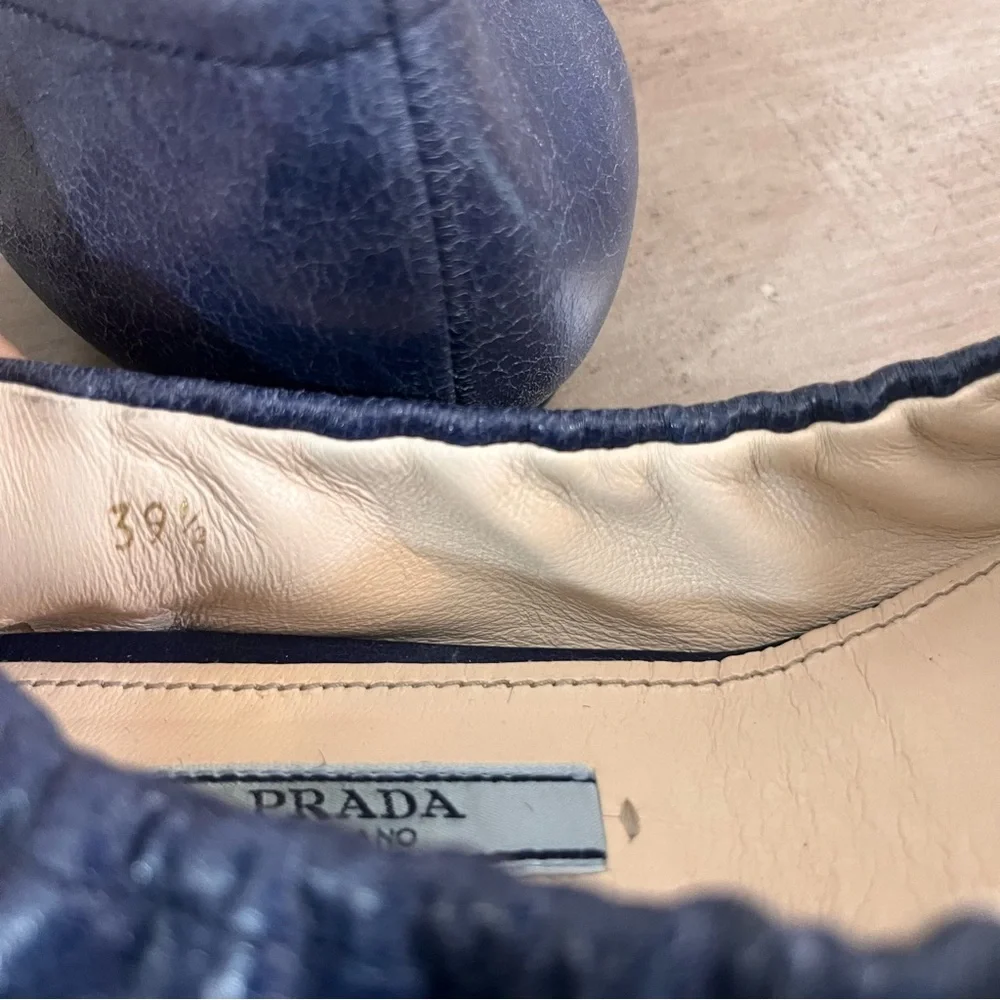 Prada Leather Scrunch Ballet Flats 9.5 Navy Blue 39.5 Made In Italy - Picture 7 of 9